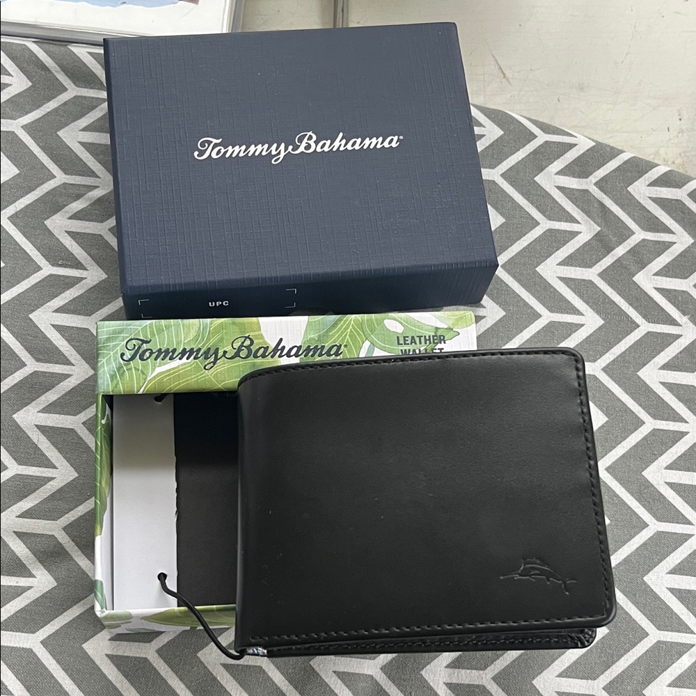 Tommy Bahama Black Leather wallet New in box